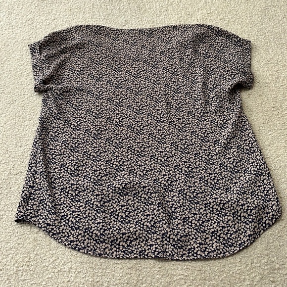 Pleione Short Sleeve Blouse - Picture 2 of 4
